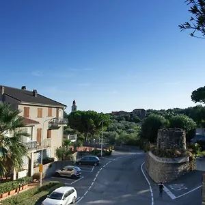 Luminoso Con Ampia Terrazza Appartamento