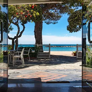 Piccolo Le Palme San Bartolomeo Al Mare